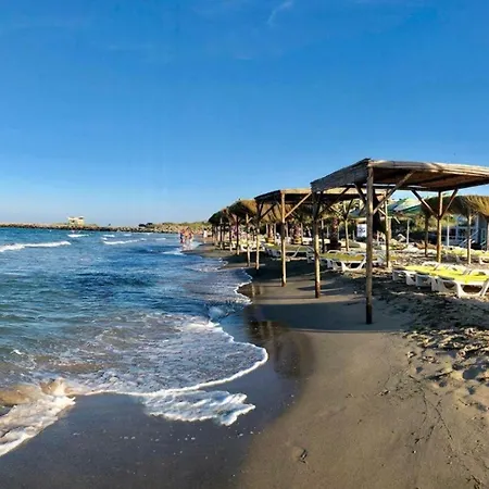 Bay Апартамент *